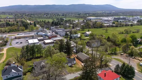 View/Area - 15 W High St, Stuarts Draft, VA 24477 photo 7 of 11