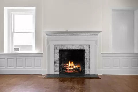 Living - 15 W High St, Stuarts Draft, VA 24477 photo 4 of 7