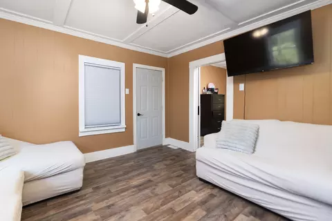 Living - 143 Pkin Ln, Raphine, VA 24472 photo 2 of 2