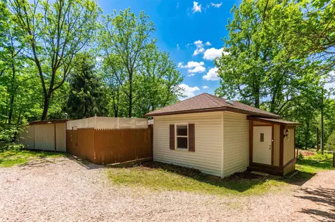 143 Pkin Ln, Raphine, VA 24472