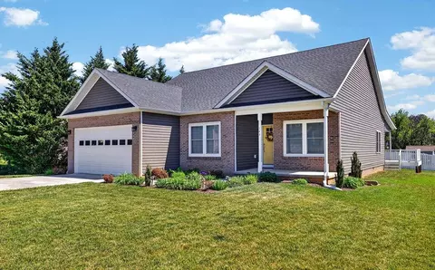 145 Paige St, Waynesboro, VA 22980