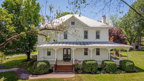 1586 Mossy Creek Rd, Bridgewater, VA 22812