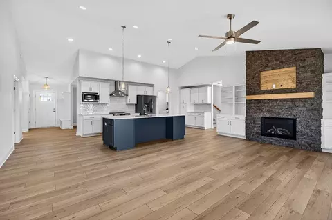 232 Lindburgh Dr, Waynesboro, VA 22980