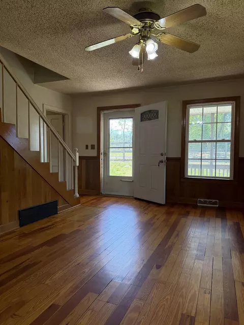 Other - 845 3rd St, Waynesboro, VA 22980 photo 5 of 11