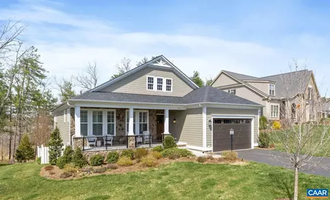 542 Drumin Rd, Keswick, VA 22947