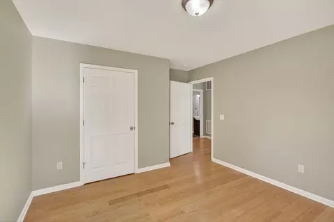 Bedroom - 357 W Springbrook Rd W, Broadway, VA 22815 photo 4 of 7