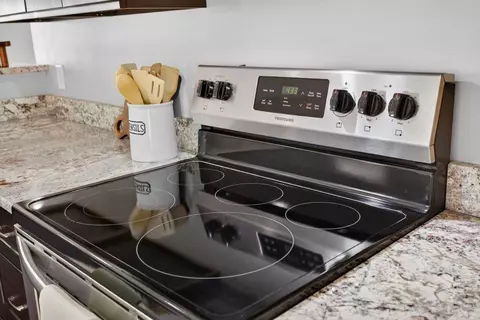 Kitchen - 357 W Springbrook Rd W, Broadway, VA 22815 photo 5 of 6