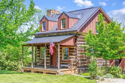 2752 Brownsburg Tpke, Brownsburg, VA 24415