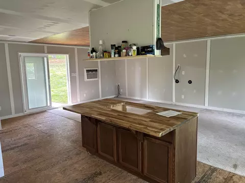 Kitchen - 2198 Raphine Rd, Raphine, VA 24472 photo 2 of 5