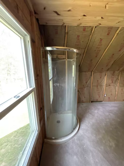 Bath - 2198 Raphine Rd, Raphine, VA 24472 photo 3 of 3