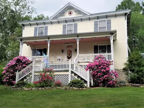 1312 Raphine Rd, Raphine, VA 24472