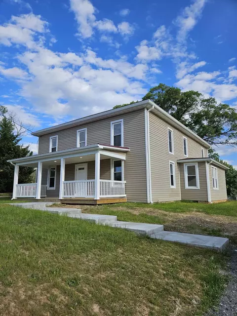Exterior - 806 Junior Ave, Shenandoah, VA 22849 photo 5 of 8