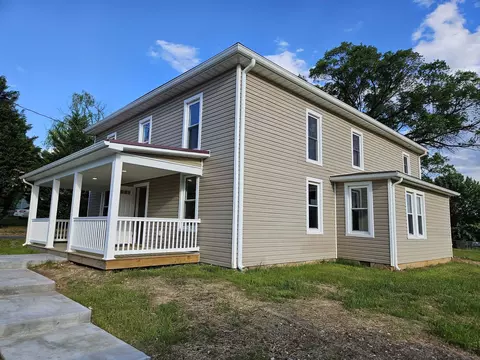 Exterior - 806 Junior Ave, Shenandoah, VA 22849 photo 2 of 8