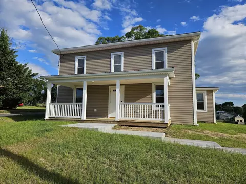 806 Junior Ave, Shenandoah, VA 22849