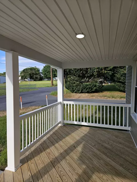 Exterior - 806 Junior Ave, Shenandoah, VA 22849 photo 4 of 8