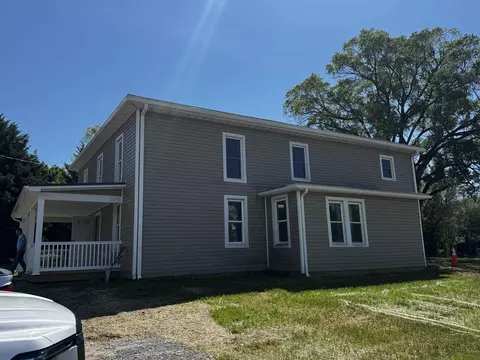 Exterior - 806 Junior Ave, Shenandoah, VA 22849 photo 3 of 8