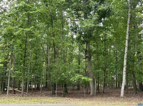 25 Laguna Rd, Palmyra, VA 22963