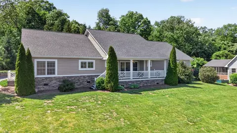 3090 Arrowhead Rd, Harrisonburg, VA 22801