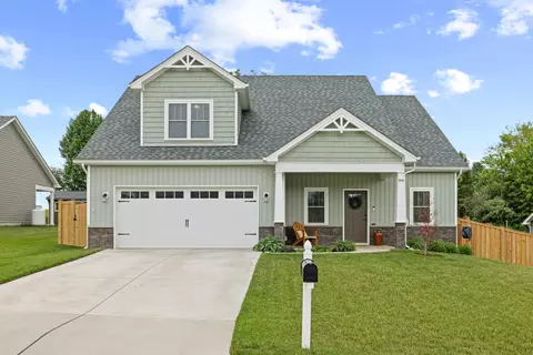 144 Langley Dr, Waynesboro, VA 22980