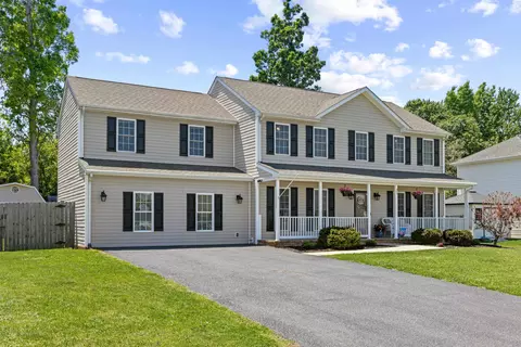 21 Lady Slipper Dr, Waynesboro, VA 22980