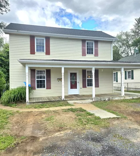 365 S Magnolia Ave S, Waynesboro, VA 22980