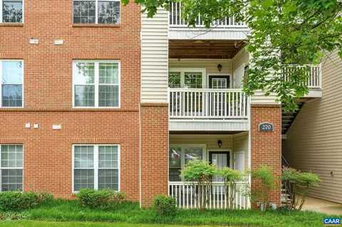 270 Riverbend Dr #2E, Charlottesville, VA 22911