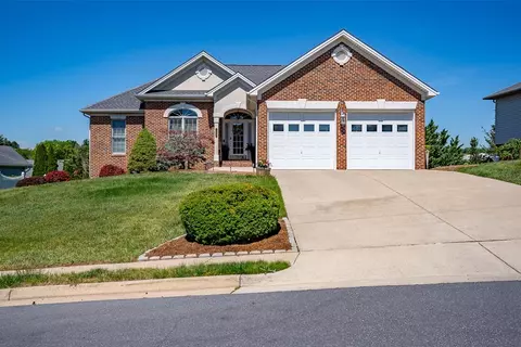 121 Leonard Ct, Harrisonburg, VA 22801