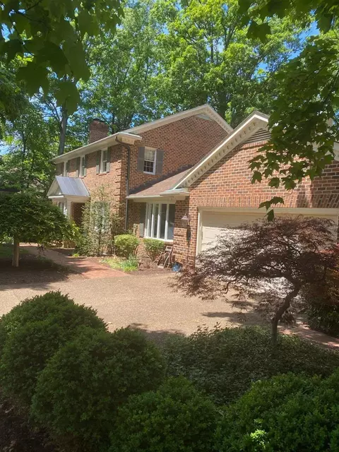 207 Fairway Dr, Harrisonburg, VA 22802