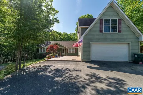 2851 Martin Kings Rd, Scottsville, VA 24590