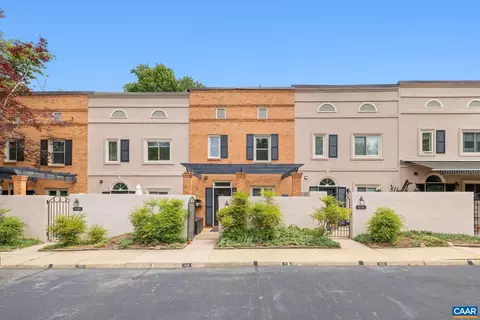 1638 Garden Ct, Charlottesville, VA 22901