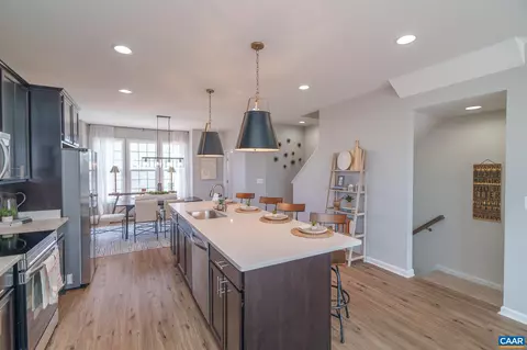 237 Cheshire Ln, Waynesboro, VA 22980