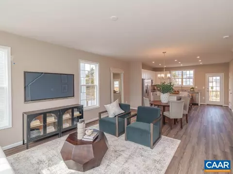 249 Cheshire Ln, Waynesboro, VA 22980