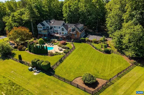 1141 Kingsway Rd, Afton, VA 22920