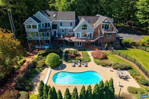 1141 Kingsway Rd, Afton, VA 22920