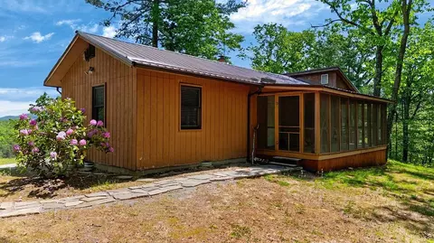 403 Starey Draft Ln, West Augusta, VA 24485