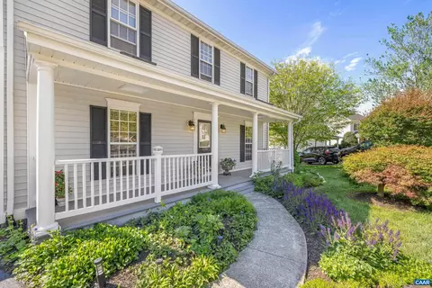1236 Amber Ridge Rd, Charlottesville, VA 22901