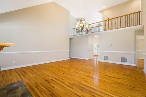 Living - 49 Bowmans Run Dr, Stuarts Draft, VA 24477 photo 3 of 4