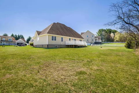 Exterior - 49 Bowmans Run Dr, Stuarts Draft, VA 24477 photo 6 of 7