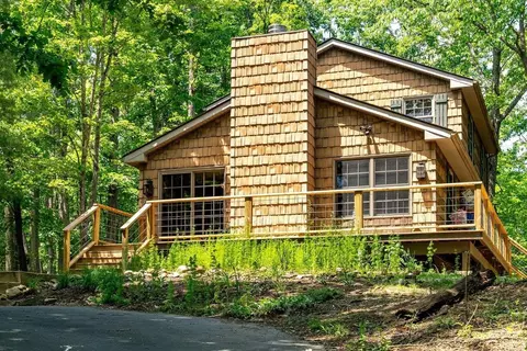 2731 Lanier Ln, Mcgaheysville, VA 22840