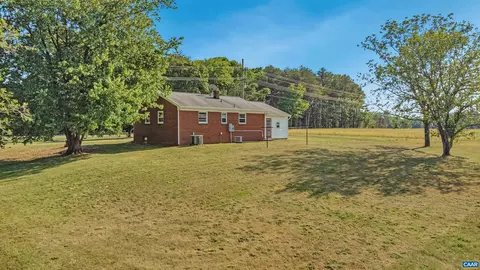 Exterior - 712 Fredericks Hall Rd, Bumpass, VA 23024 photo 9 of 10
