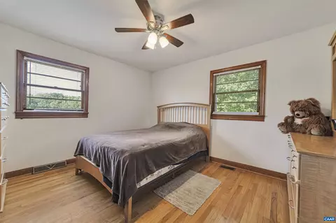 Bedroom - 712 Fredericks Hall Rd, Bumpass, VA 23024 photo 1 of 5