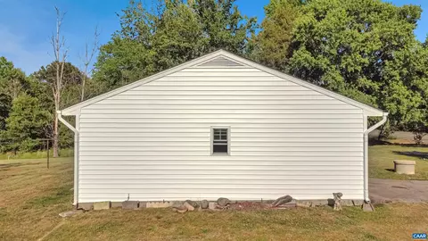 Exterior - 712 Fredericks Hall Rd, Bumpass, VA 23024 photo 7 of 10
