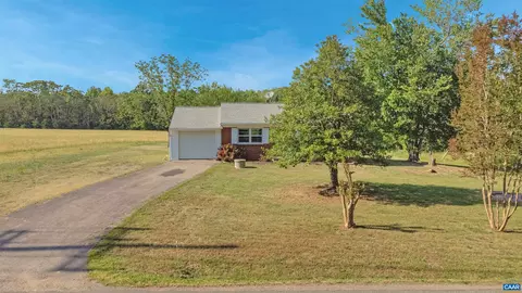 Exterior - 712 Fredericks Hall Rd, Bumpass, VA 23024 photo 5 of 10