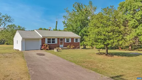 Exterior - 712 Fredericks Hall Rd, Bumpass, VA 23024 photo 6 of 10