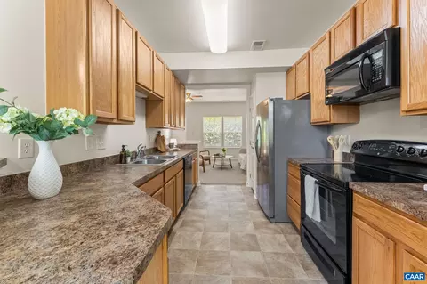 72 Villa Cir, Palmyra, VA 22963 photo 9