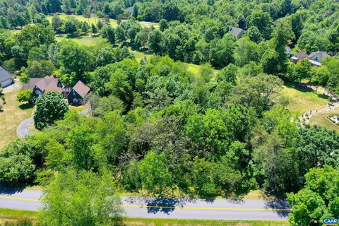 1128 Stoney Crk W, Nellysford, VA 22958