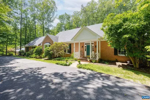 900 Flordon Dr, Charlottesville, VA 22901