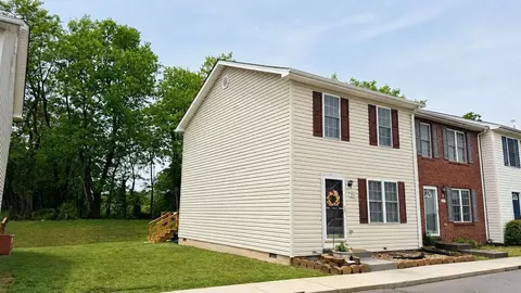214 Kadies Ln, Edinburg, VA 22824