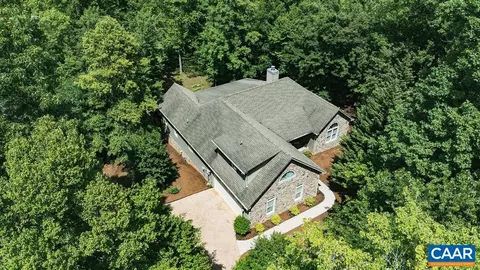 267 Cedar Glen Close, Nellysford, VA 22958