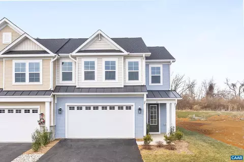 147 Sunbird Ln, Waynesboro, VA 22980